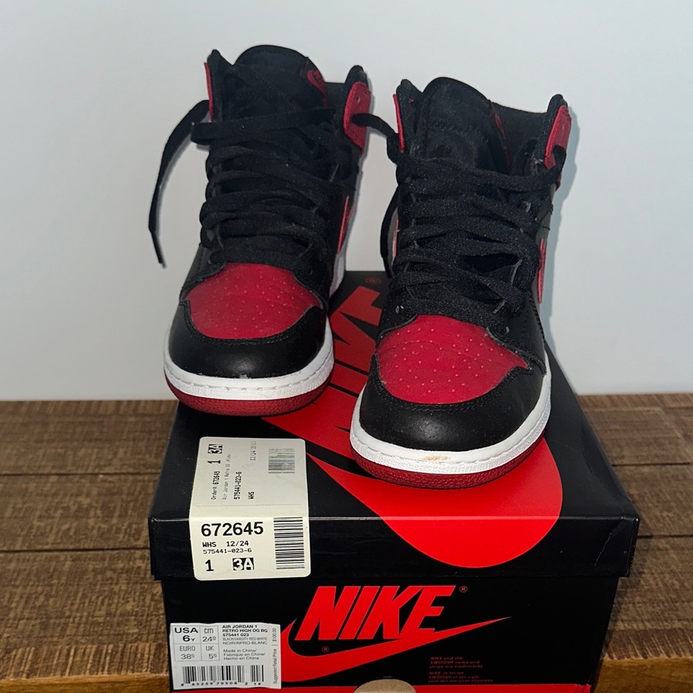 Air Jordan 1 Retro High OG Jordan  Black and Red High-Top Sneakers Size 6